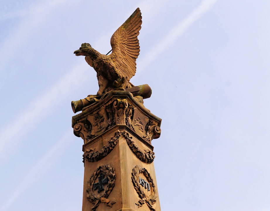 10 วิธีไล่นก ไม่ให้ทำรังใต้ชายคาอาคารอย่างสันติวิธี